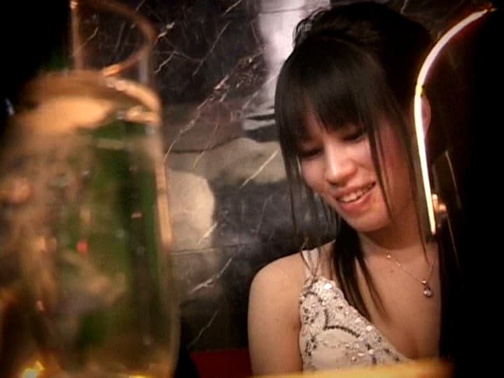 盗撮フェティッシュ 歌舞伎町キャバ嬢の生足