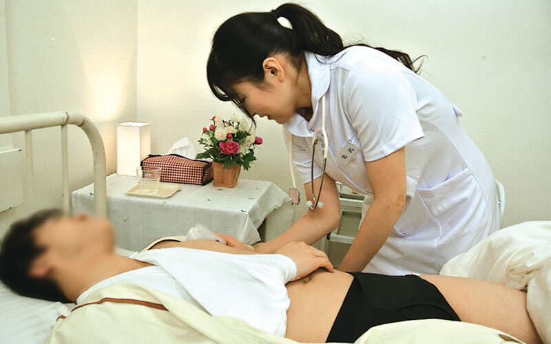 入院中に溜まったチ○ポを性処理してくれる美人ナース