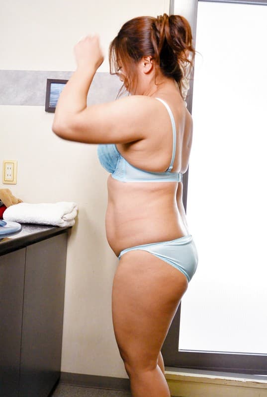 母ちゃん！スケベな手ほどきシテくんろ…茨城の豊乳母ちゃん 宮前茜 46歳