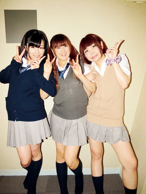 JK￥撮り！集団パコりたん？みんなヤっちゃう！？公開HじゃんけんSP