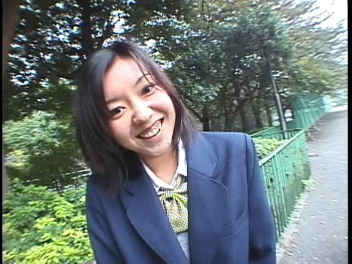 女子校生聖水露出3