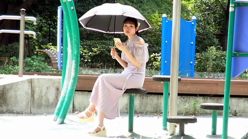 街でエロいお姉さんに誘われ…一滴残らず絞り取ってあげる 指原美奈