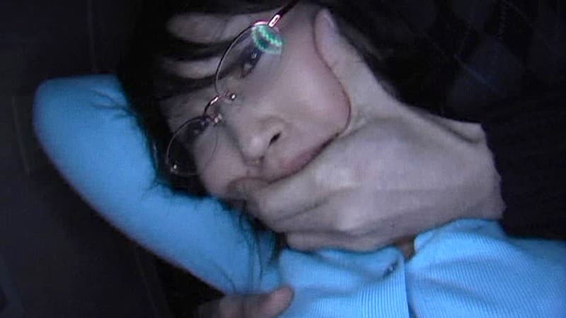 鬼畜管理人より、絶好の死角だったエレベーター！密室不法レ●プ