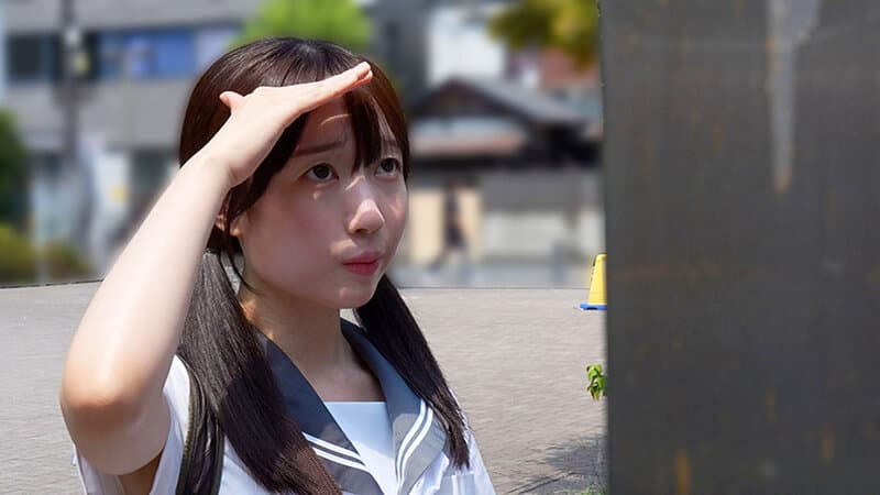 修学旅行でひとりぼっちの143cmミニマム美少女を自由時間にハメまくり中出し3P 小坂環奈