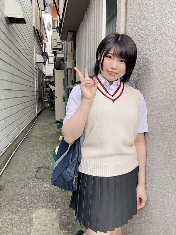 部活よりパパ活を選んだポッチャリ「まこちゃん」「喉の奥もアソコの奥も大好きです」 真琴つぐみ