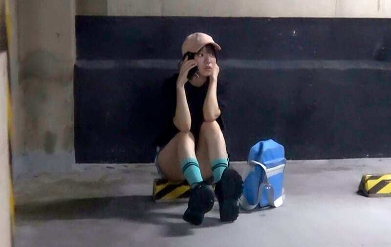 駐車場で見つけた無毛つるぺたニートチョロまん家出娘 赤名いと