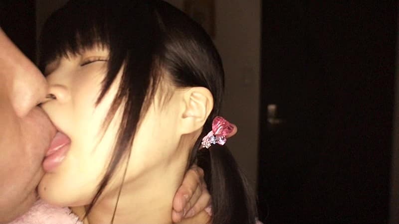 成長期のカラダ、思春期のココロ。「おおきなおじさんとないしょのおあそび」パパとママは知らない愛くるしい娘のにちようび…