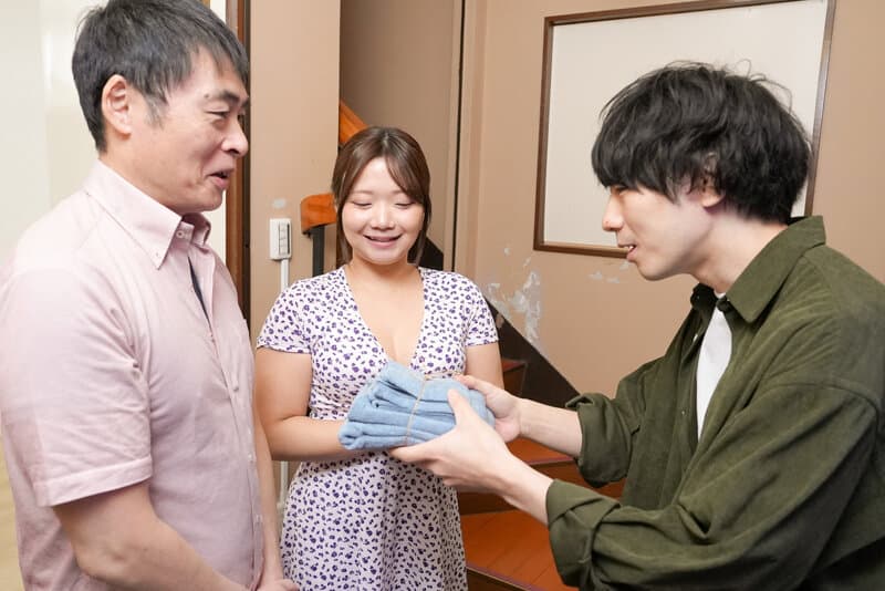 パート先の店長に寝取られて完堕ちした人妻 富岡ありさ