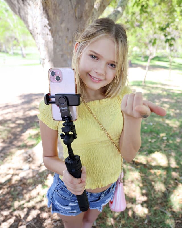 2年振りの再会で覚醒！？合法ロリT●kT●kerが淫乱化して限界スプラッシュ！！ ココ（25）