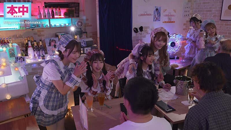 推したらヤレるコンカフェ 3組のコンビが太客の僕を中出し誘惑して奪い合い！ ～レズコンビおとちゃん・きりちゃん編～