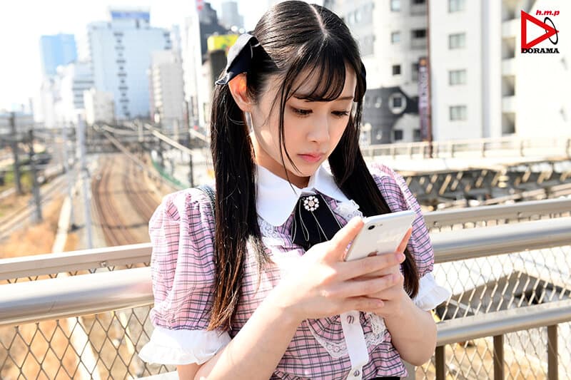 SNSで拾った家出少女を媚薬キメセク漬け 絶倫チ○ポが満足するまで中出しできる肉便器に仕上げた 白石なぎさ