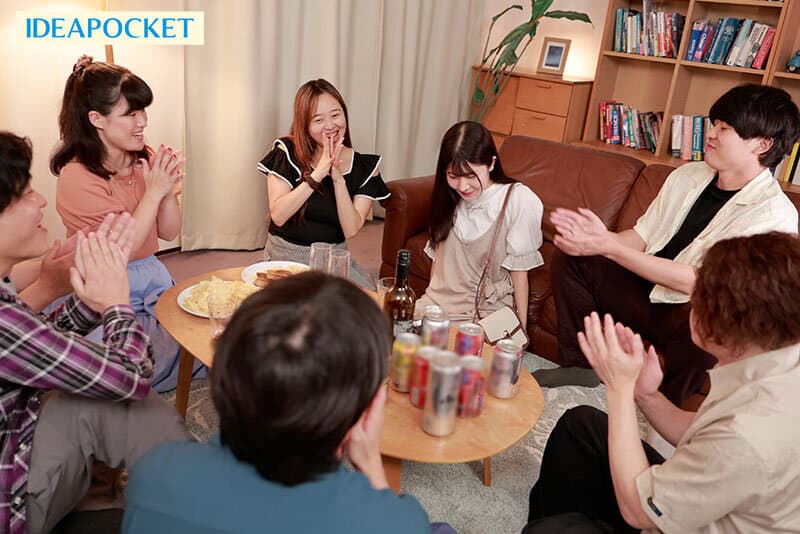 清楚で上品で僕に一途な彼女が進学で上京 ヤリサーと知らずに参加した新歓で脱いだら凄いことがバレていとも簡単に寝取られ輪●された 坂井美桜