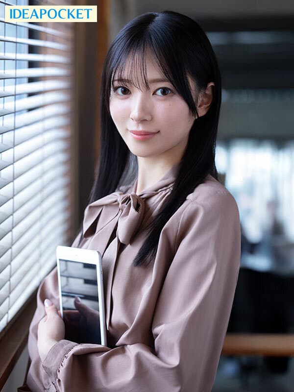 仕事もプラべも充実してそうな美女キャリアウーマンなのに エッチな話に弱い恥ずかしがり屋さん 第一印象と中身とのギャップが凄く可愛い社長秘書AVデビュー 安西澪