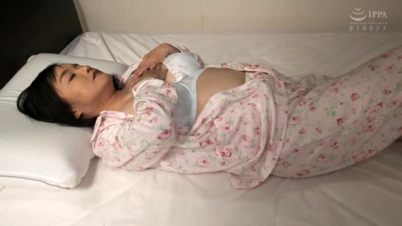 息子の為にアナルを解禁するお母さん 天海優菜