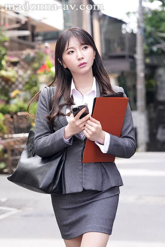 麗しきランジェリー、唾液と精液で汚れた酬いの人妻保険外交員 新妻ゆうか