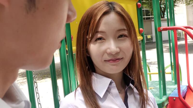 【4K】人妻不倫上司 相部屋NTR調教 新人のときから憧れていた人妻上司とまさかの相部屋…そしてボクらは深い仲になった 小春まり