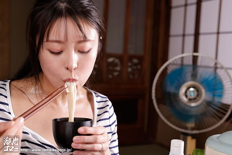 田舎に帰省してきた発情期痴女（兄嫁）とドロドロSEXをしたあの夏ー。【汗だくだく、ザーメンドクドク】 潤うるる