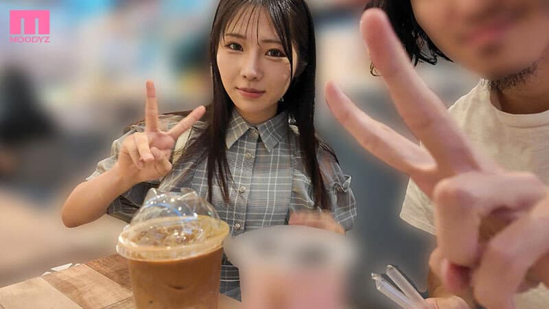 俺にホレてるっぽい友人の妹ちゃんとデートSEXしたけど、なんか飽きたからダチを誘って中出しマ●コ共有輪●して楽しみました。 夏色みか