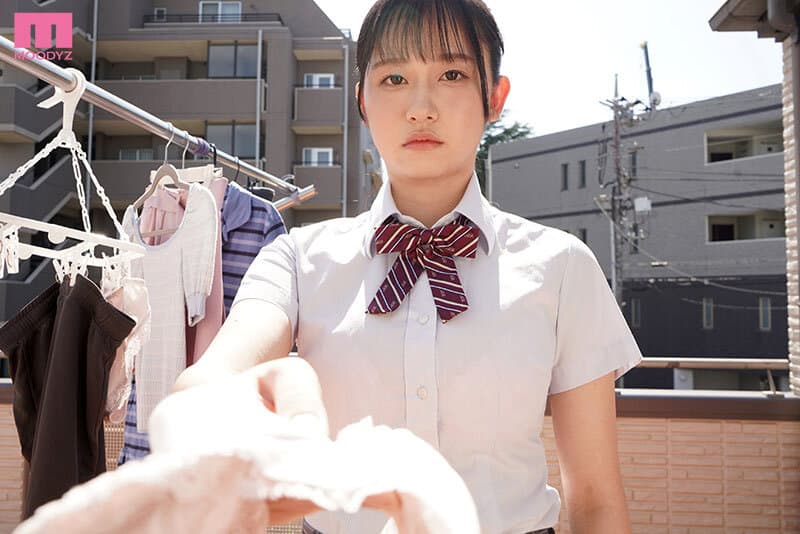 「巨乳好きで妹のJカップブラをオカズにシコってるとか…お兄ちゃんキモすぎ。」と罵倒しながらもジト目パイズリでヌイてくれる最高の妹 三木環奈