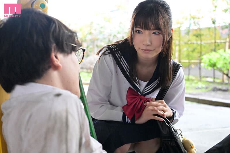 学生時代、いじめから僕を助けてくれた同級生とデリヘルで再会 その日から通い詰めて1日貸し切り全オプションを注文して何度も何度も中出しをしてしまった。 三浜唯