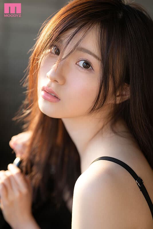 MOODYZでイチバン、透明感の女神。泉ももか1st BEST 11時間