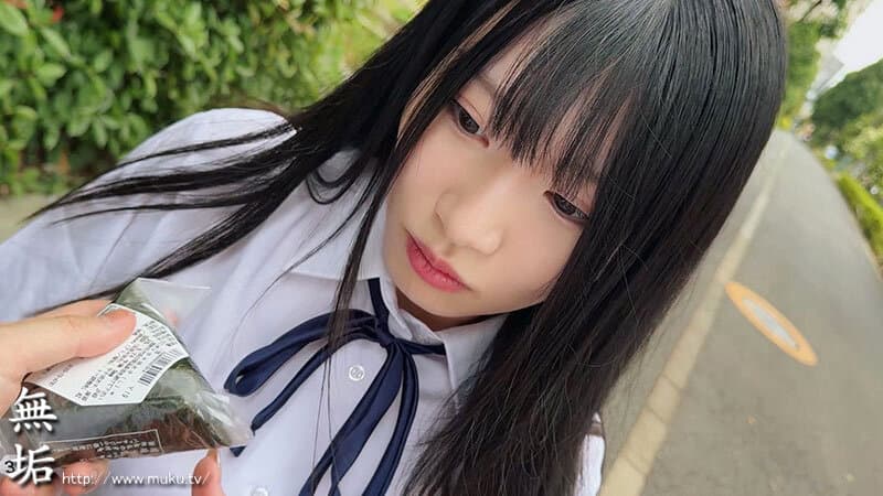 クラスメイトの女子の弱みを握った人生で最も幸福な日。貧乏で、万引きして、犯●れる... 何も持たない不幸少女の悲惨すぎるド底辺搾取レ×プ。 白百合みなみ