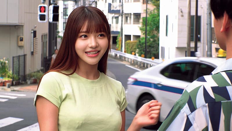 箱の中身はなんだろな！？素人女子大生が挑戦！当てれば賞金GETor失敗すれば即ズボ生ハメ生中出しセックス！！