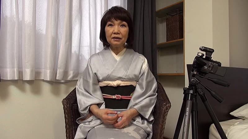 還暦で初撮り 五木さゆり