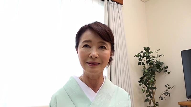 還暦で初撮り 今泉佐保