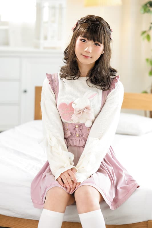 ハニカミ顔がキュートなバイセクシャルな男の娘♂ 葵あかね