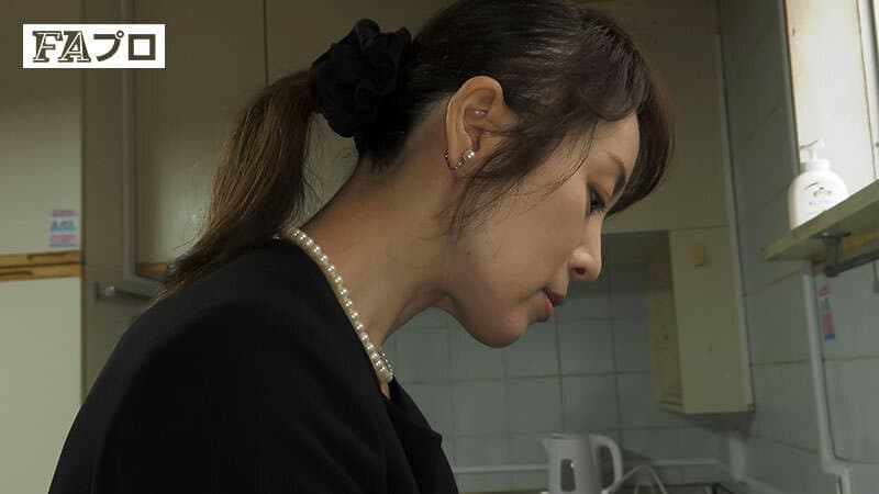 おばさんの接吻＆セックス 旦那の兄貴と…/ダブル不倫で…