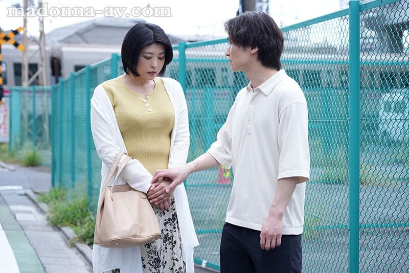 こんなおばさんとでも手をつないで歩いてくれますか？～息子の親友と関係を持った母～ 赤井美希