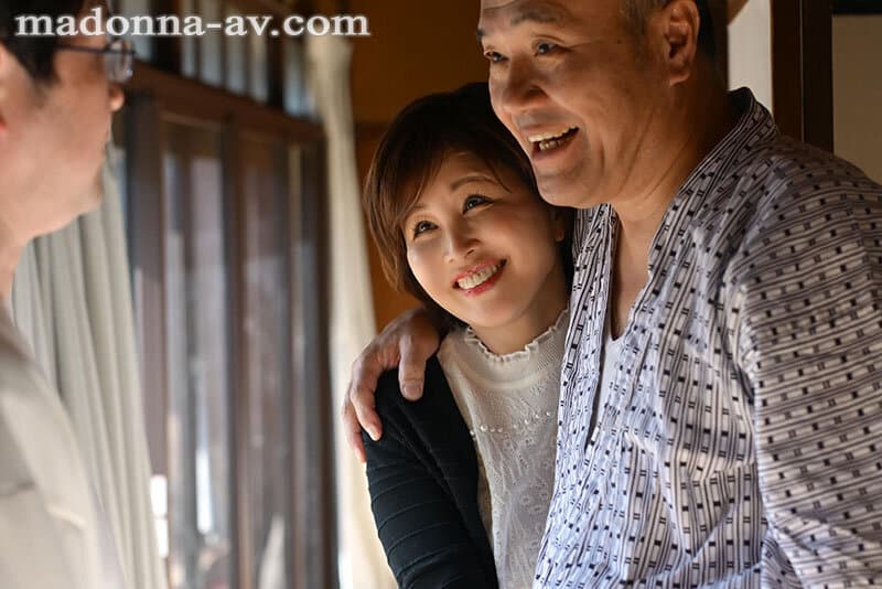 帰省したら、祖父と母がデキていた。 あの日、見てしまった出来事が僕を生涯≪熟女好き≫に変えた―。 桐岡さつき