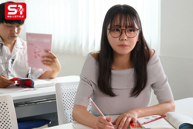 予備校のロリコン講師がまだウブな巨乳生徒に媚薬を塗りたくり、いきなり優秀なキメセク肉オナホに仕上げた一部始終。 田野憂