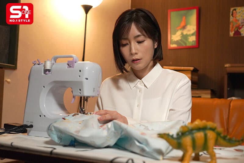 シンママは子供が寝た後のパパ活で媚薬使って現実逃避エクスタシー 奥田咲