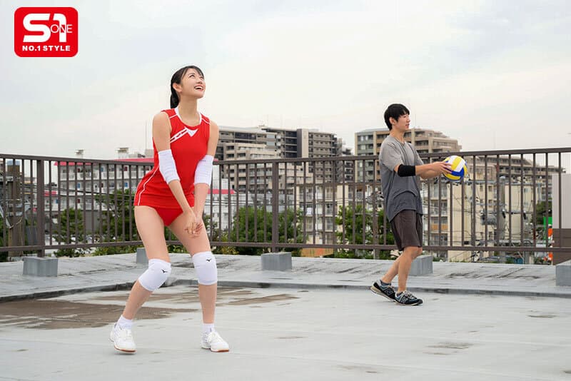 後輩の頼みは絶対に断らない バレー部の優し～い’みつは先輩’に本気で甘えたらSEXできた話 明日葉みつは