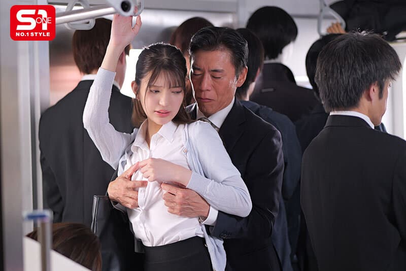 女子アナみたいな女子大生を我慢できずにメチャクチャ痴●してやったら…彼氏よりも俺のテクの虜に。 倉木華