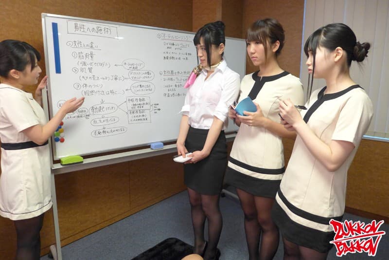 施術中エステティシャンまるごと全員に種くばり